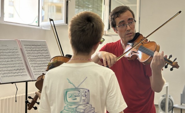 Benicàssim acoge un curso internacional de música para jóvenes talentos de instrumentos de cuerda