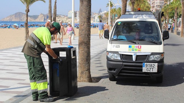 El PSOE de Benidorm cifra en seis millones de euros el gasto extra del servicio de basura caducado