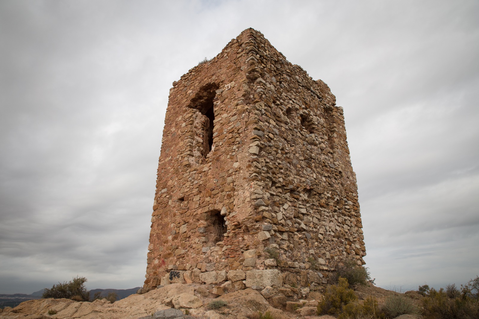 Almenara trau a licitació les obres de restauració de la Torre de l'Agüelet