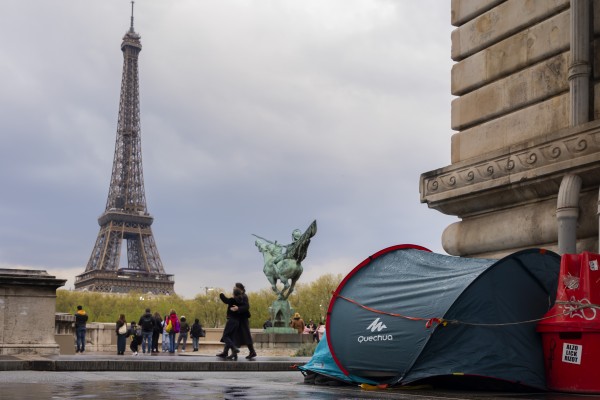 Evacuada la Torre Eiffel por una amenaza de bomba