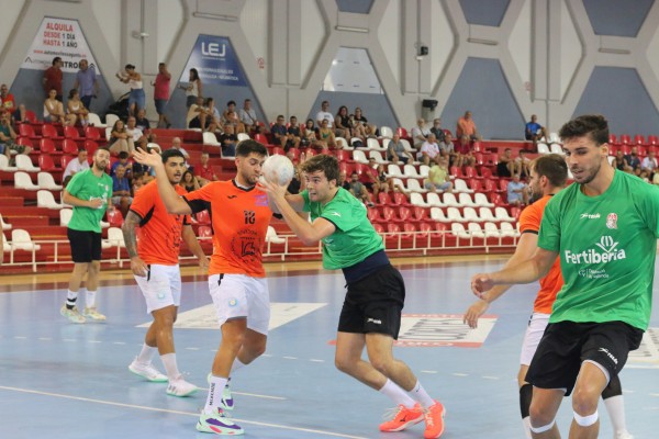 Fertiberia gana con contundencia el primer choque de pretemporada