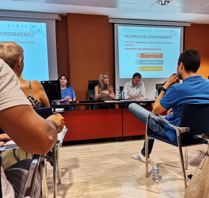 Los presidentes de las Juntas Municipales reciben formación sobre el funcionamiento de la App 'Plagas Murcia'