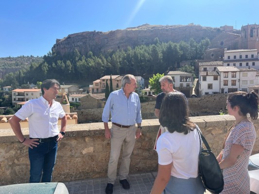 El conseller de Agricultura destaca la necesidad de potenciar el desarrollo rural