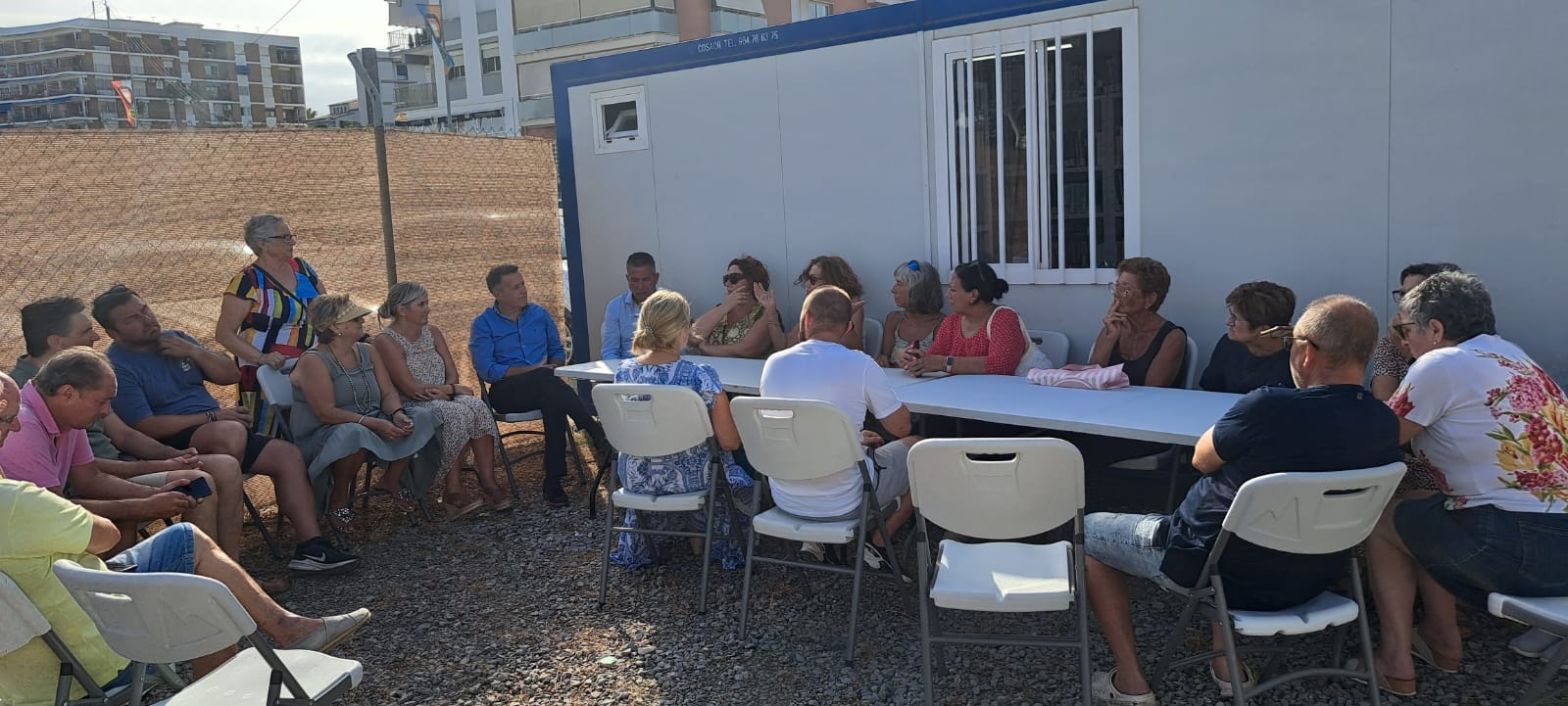Plagas de mosquitos, malestar por el Arenal y atención sanitaria: las quejas vecinales de Burriana