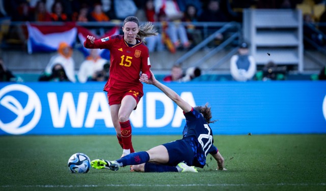 Eva Navarro, semifinalista con España, logra un tope para la Región en un Mundial absoluto