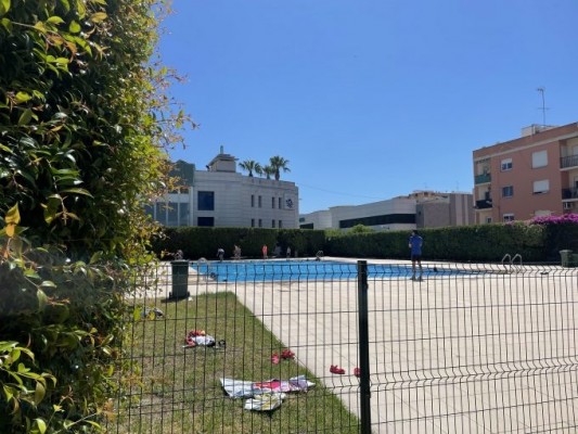Piscinas gratis y 'refugios climáticos' para combatir la ola de calor en municipios valencianos