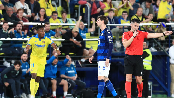 Ortiz Arias volverá a pitar el Villarreal - Betis tras el polémico duelo de la temporada pasada