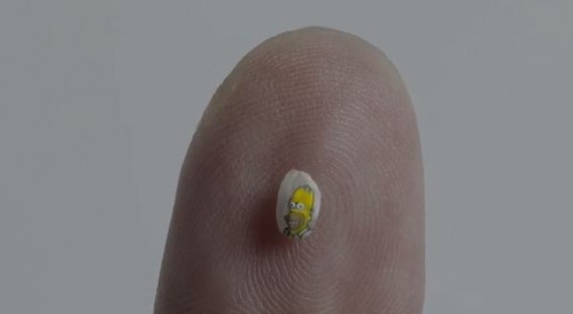 'Los Simpson' arranca con Homer inmortalizado en un grano de arroz de Calasparra por el artista Hasan Kale