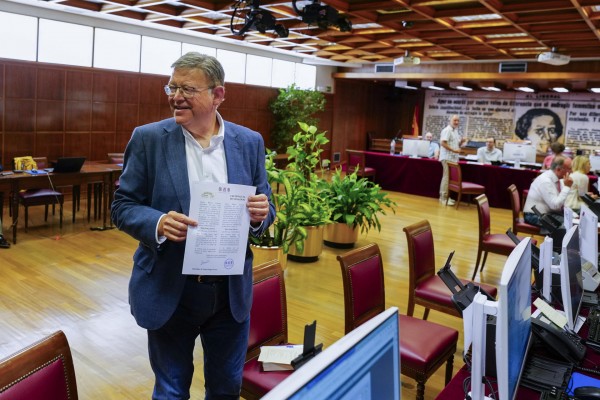 Ximo Puig se muestra a favor de que los nacionalistas entren en la Mesa del Congreso
