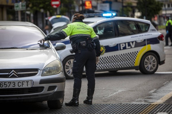El dispositivo especial de julio de la Policía Local de Canet se salda con la tramitación de 107 multas 