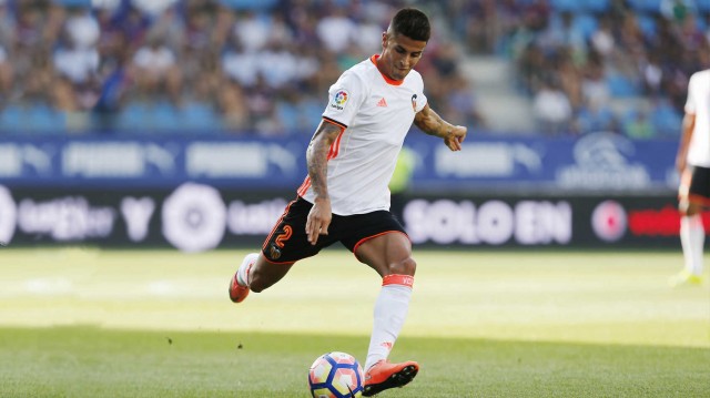 El VCF rechazó este verano varias ofertas por Cancelo 