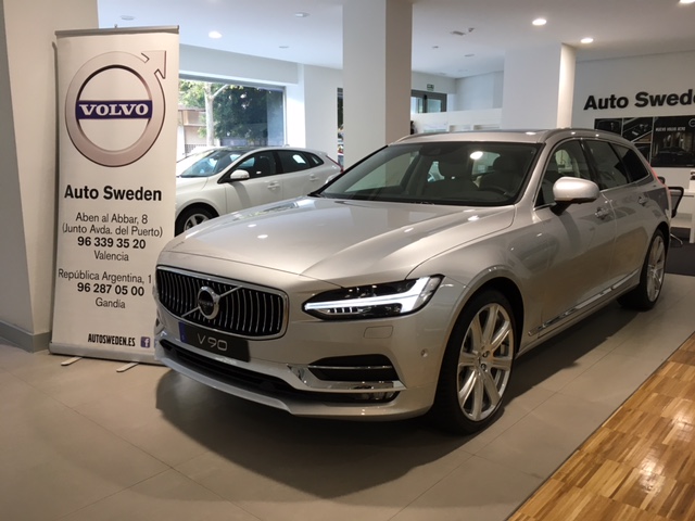 El nuevo Volvo V90 ya luce en el concesionario Auto Sweden