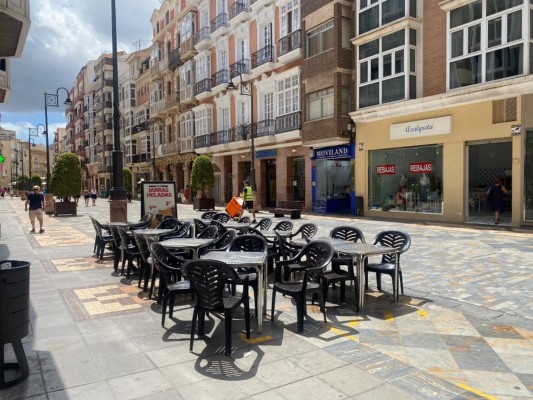 Los hosteleros de Cartagena dan la voz de alarma: cae la venta un 12% y se agudiza la falta de profesionales 