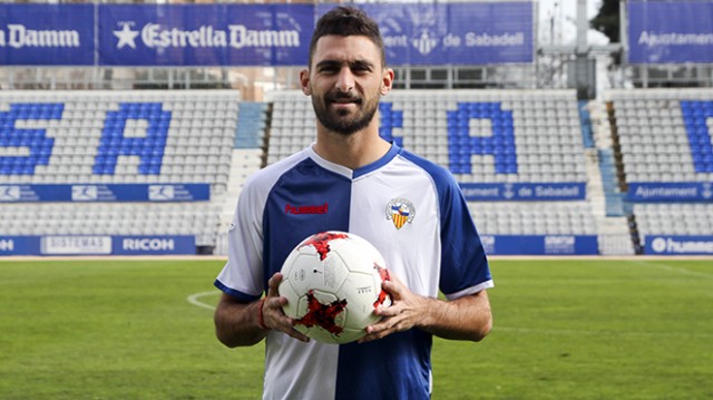 El delantero Arturo Rodríguez regresa al UCAM CF desde La Coruña 
