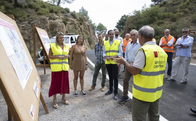 Marta Barrachina visita la culminación de las obras de la CV-200 entre Almedíjar y Aín