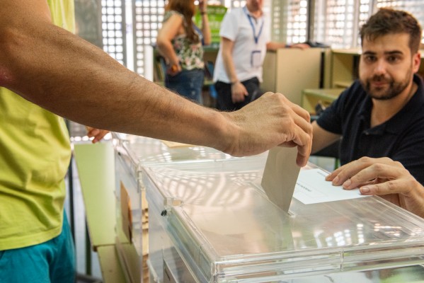 La JEC desoye al PSOE y rechaza revisar todos los votos nulos de Madrid