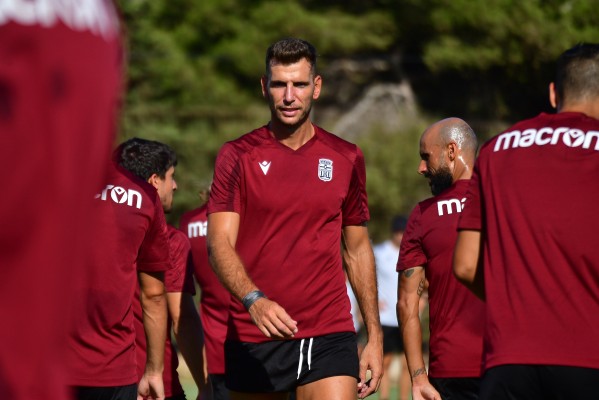Alcalá, lesionado frente al Murcia, es seria duda para el debut del Cartagena 