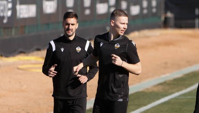 El Castellón hace oficial la salida de Roland Baas tras media temporada en el club