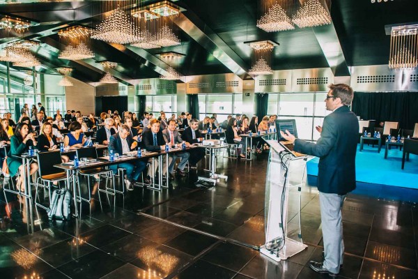 Los empresarios afianzan su unión en la  I jornada de Empresas Turísticas Valencianas