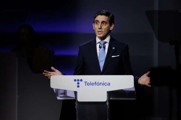 Telefónica, Orange y Vodafone ingresan lo mismo que el año pasado pese a subir sus tarifas