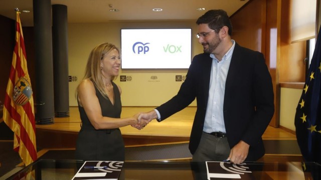 El PSOE tilda de 'pacto de la vergüenza' el acuerdo de gobierno en Aragón entre PP y Vox