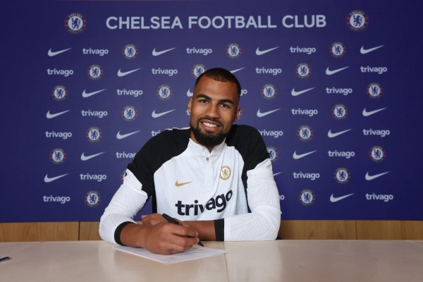 El Chelsea ficha por siete años al portero español Robert Sánchez
