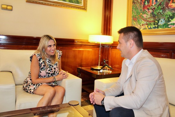 Barrachina inicia una ronda de reuniones con alcaldes y garantiza 