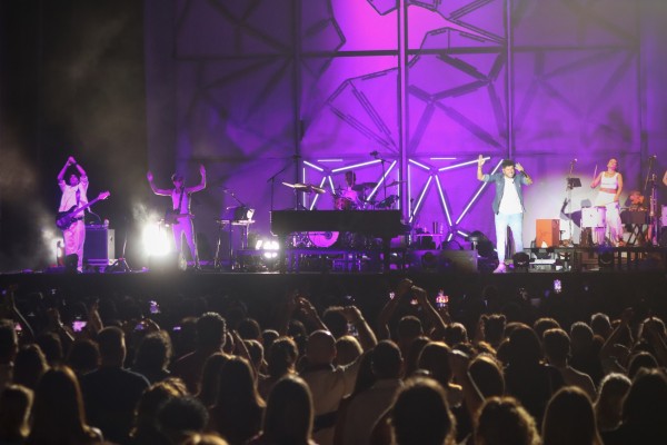 Pablo López canta ante 2.000 personas en Onda