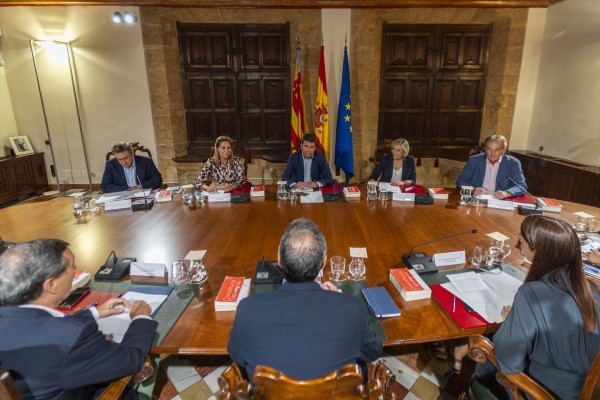 Cóctel de concejales del PP, perfiles técnicos y más ex de CS en el segundo escalón del Consell
