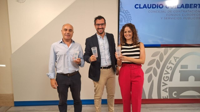 El Ayuntamiento de Elche repartirá 30.000 vasos reutilizables durante las fiestas de agosto