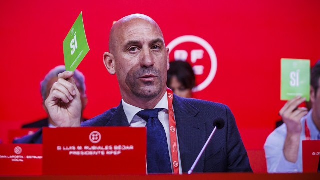 Diputación y Ayuntamiento se interesan por el proyecto de 'estadio nacional' de la RFEF