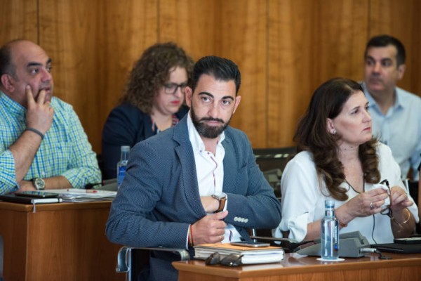 Orihuela nombra 21 asesores: un ex alcalde (de Redován), dos ex ediles y un ex de Cs en la Diputación