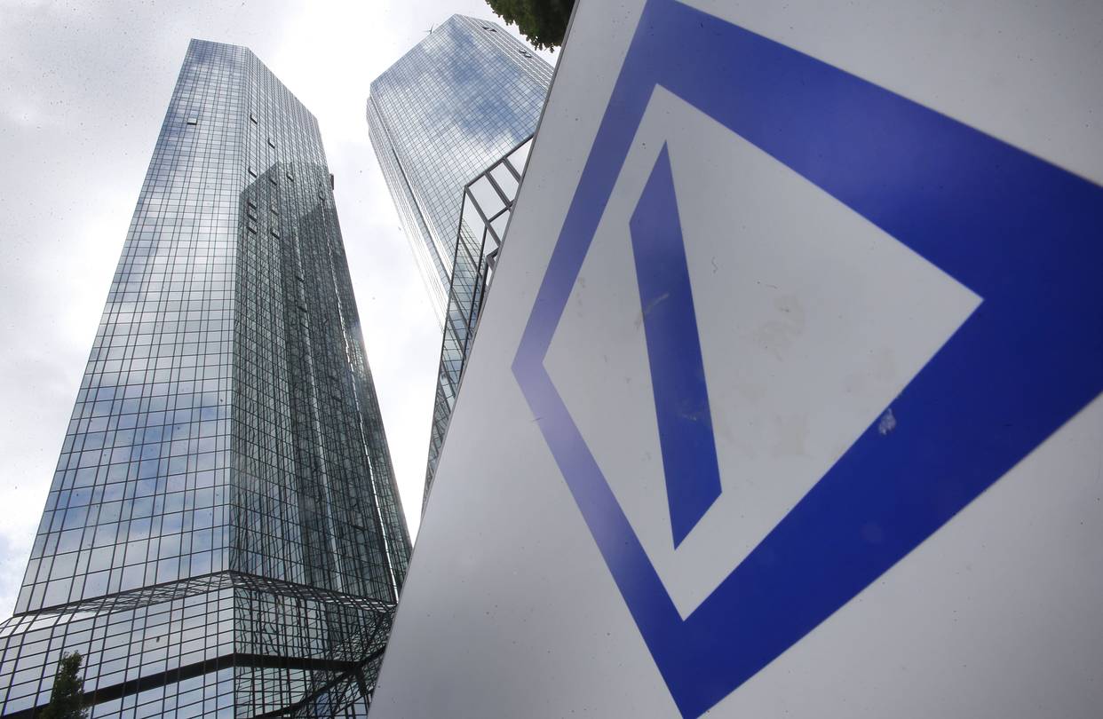 Deutsche Bank estudia sacar a bolsa una parte de su gestora de activos