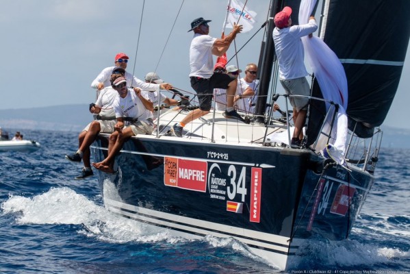 El Porrón X marca una tercera jornada para olvidar en la bahía de Palma