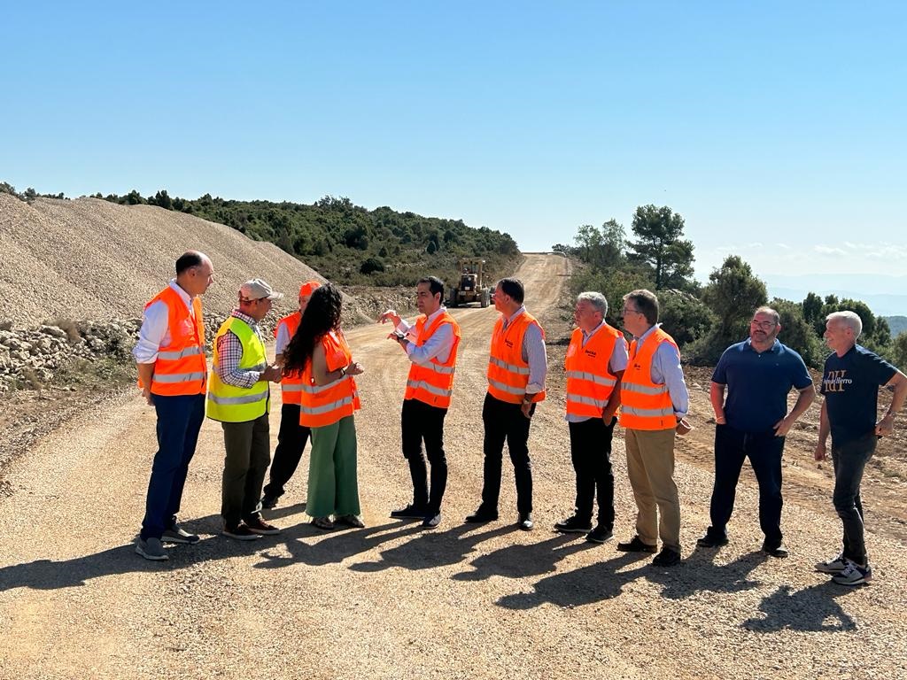 La Diputación continúa las obras de mejora de la CV-154 entre La Serratella y Albocàsser