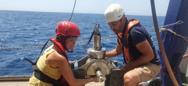 El IEO toma muestras para una cartografía de los hábitats de fondos marinos desde la Isla del Fraile a Cabo de Palos