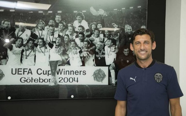 Angulo renovará con el Valencia Mestalla hasta 2026