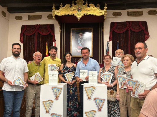 Así son el abanico y el facsímil del Misteri d’Elx 2023