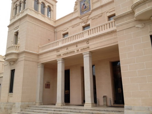 Museus i institucions obertes per a celebrar el 9 d'Octubre a Alacant