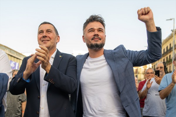 Los discursos de Rufián y Otegi