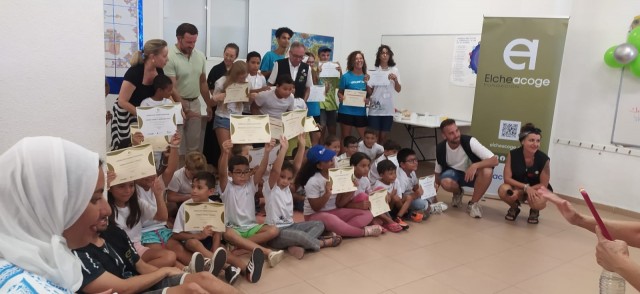 Elche Acoge clausura su escuela de verano en pro del mestizaje y la convivencia intercultural