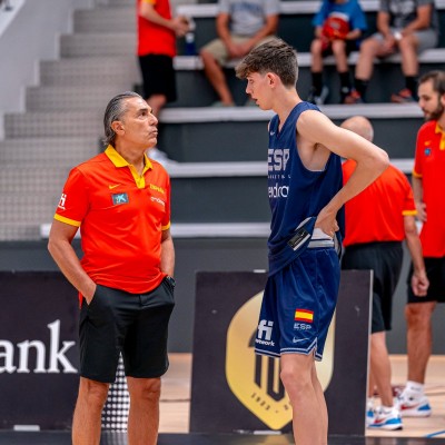 De Larrea, canterano de Valencia Basket, se une como invitado a la concentración de la selección absoluta