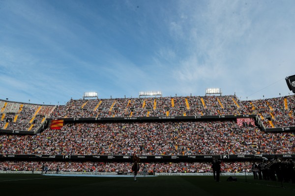 El Valencia quiere hacer de Mestalla un estadio sin pipas o al menos sin sus cáscaras
