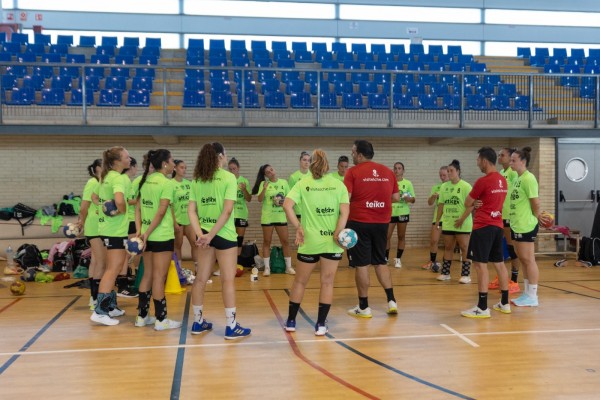 El Atticgo BM Elche Femenino vuelve al trabajo