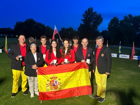 Raúl Gómez, bronce en el Europeo Individual S16 y por equipos con España junto a Martina Navarro y Lucía Valderrama