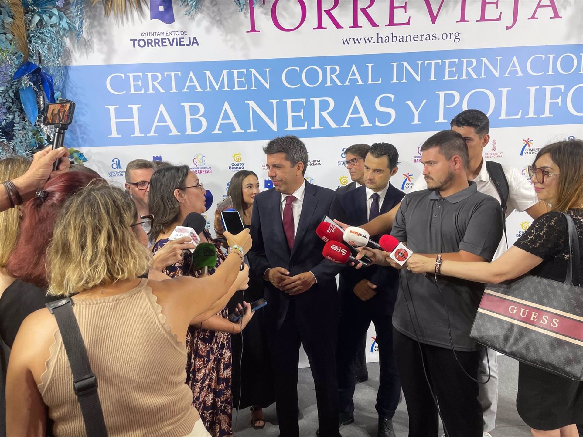 Mazón promete que la residencia para personas con discapacidad de Torrevieja no acogerá menores
