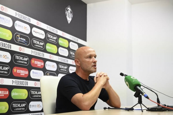 De Greenwell y Müller a Schreuder: los entrenadores extranjeros del Castellón