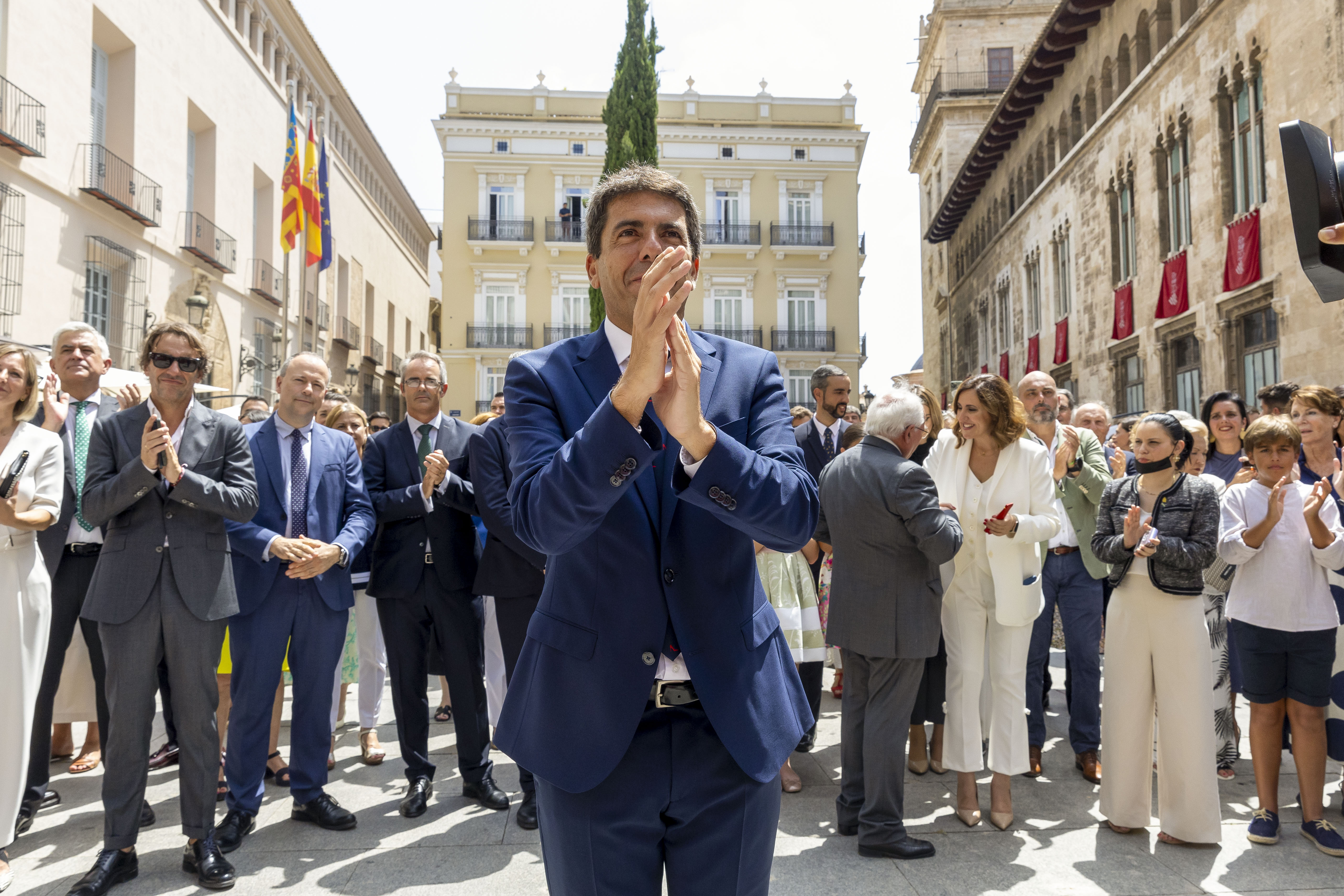 Carlos Mazón, tras tomar posesión. Foto: MARGA FERRER - 