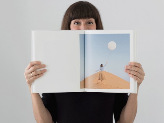 ‘Happytecture’, un paseo visual por el universo de Anna Devís y Daniel Rueda

