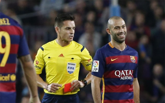 Mascherano es suspendido por dos partidos 